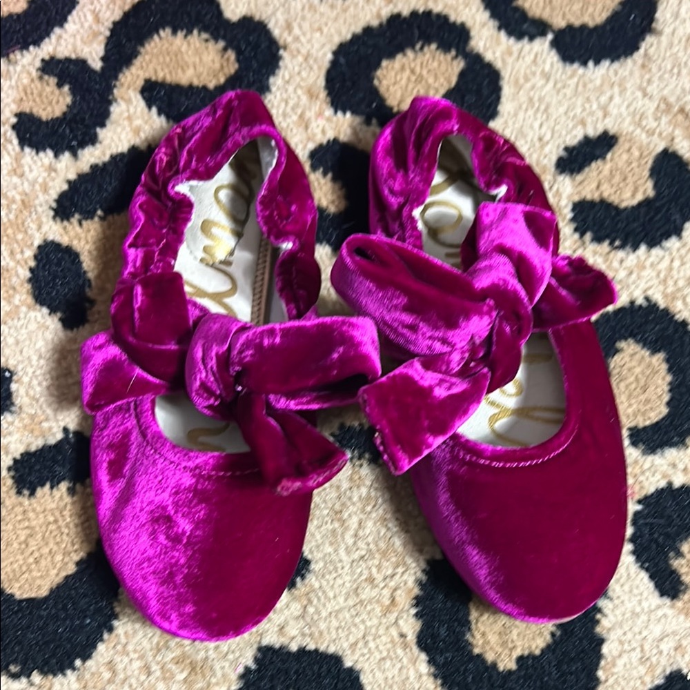 Sam Edelman Pink Velvet Slippers with Elastic Straps Girls Size 3